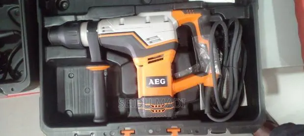 Aeg Concrete Breaker · Photo 1