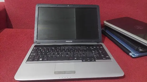 Laptop Samsung R620 4GB Intel Core I5 HDD 320GB · Photo 1