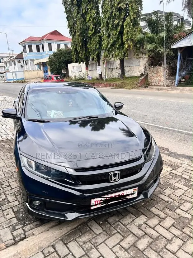 Honda Civic Sport Hatchback 2020 Black · Photo 1