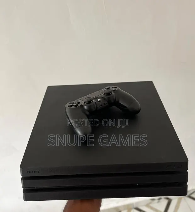 Jailbroken Ps4 Pro With Games · Photo 1