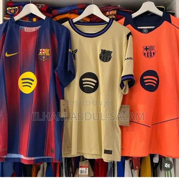 Barcelona Home Jersey · Photo 1