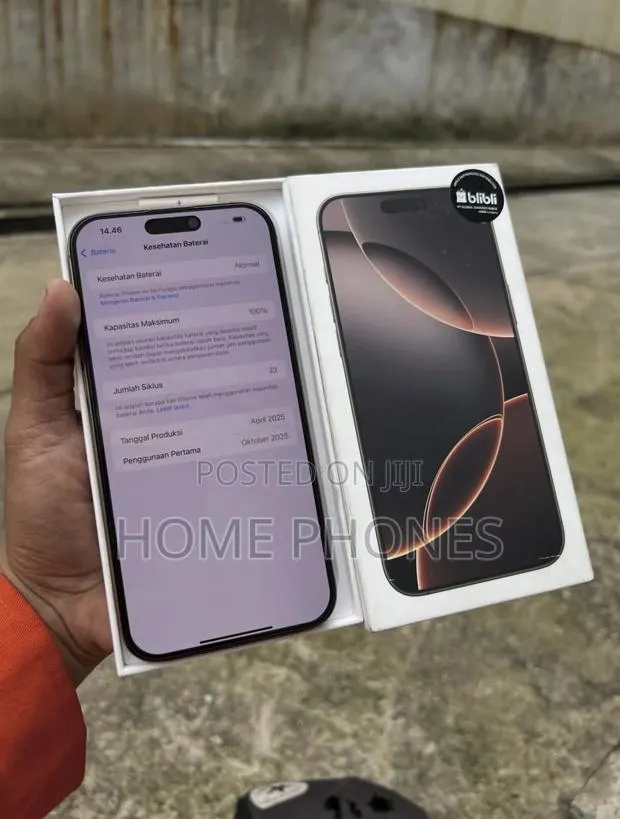 Apple iPhone 16 Pro Max 256 GB Gold · Photo 1