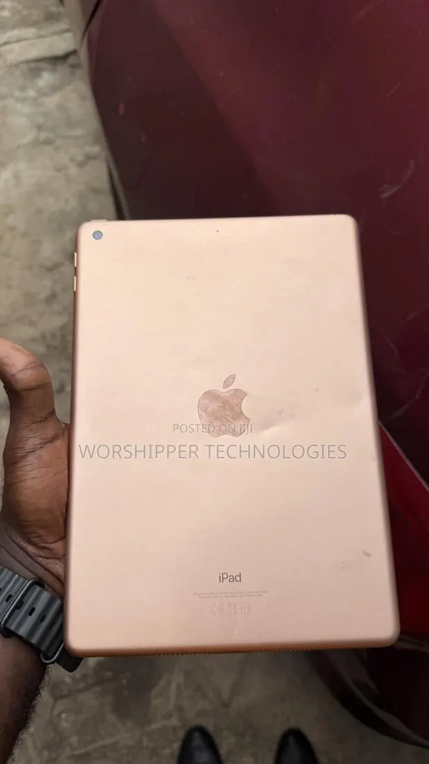 Apple iPad 10.2 (2020) 128 GB · Photo 1
