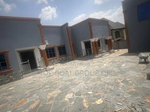 5bdrm House in Top Boat Group Of, Kumasi Metropolitan for sale · Photo 1