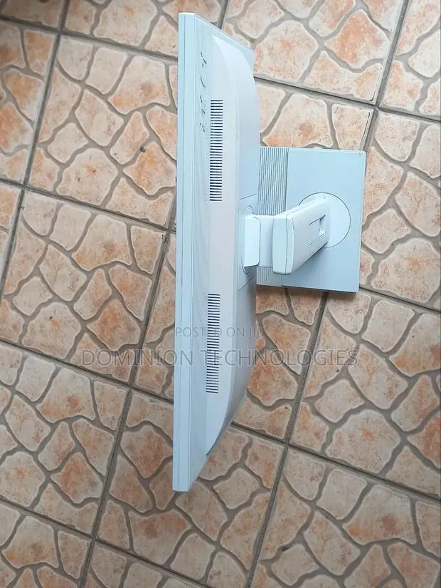 Acer Led Backlight LCD Monitor 24 Inche · Photo 1