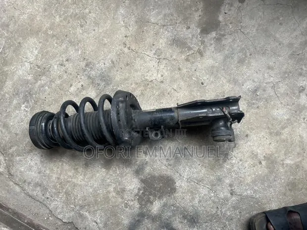 Buick Regal 2011-2013 Front Shocks · Photo 1