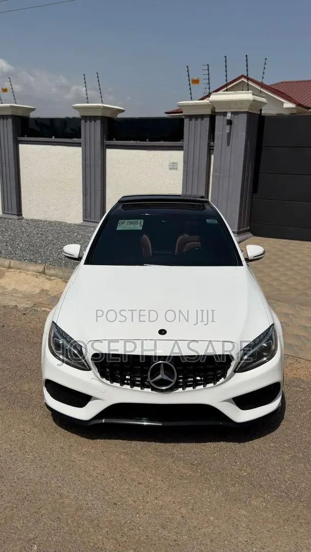 Mercedes-Benz C300 2018 White · Photo 1