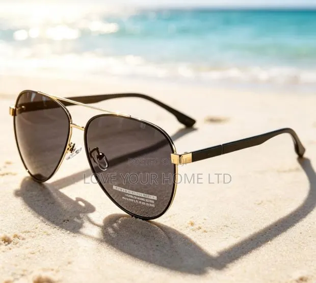 Men's Black Aviator Sunglasses · Photo 3