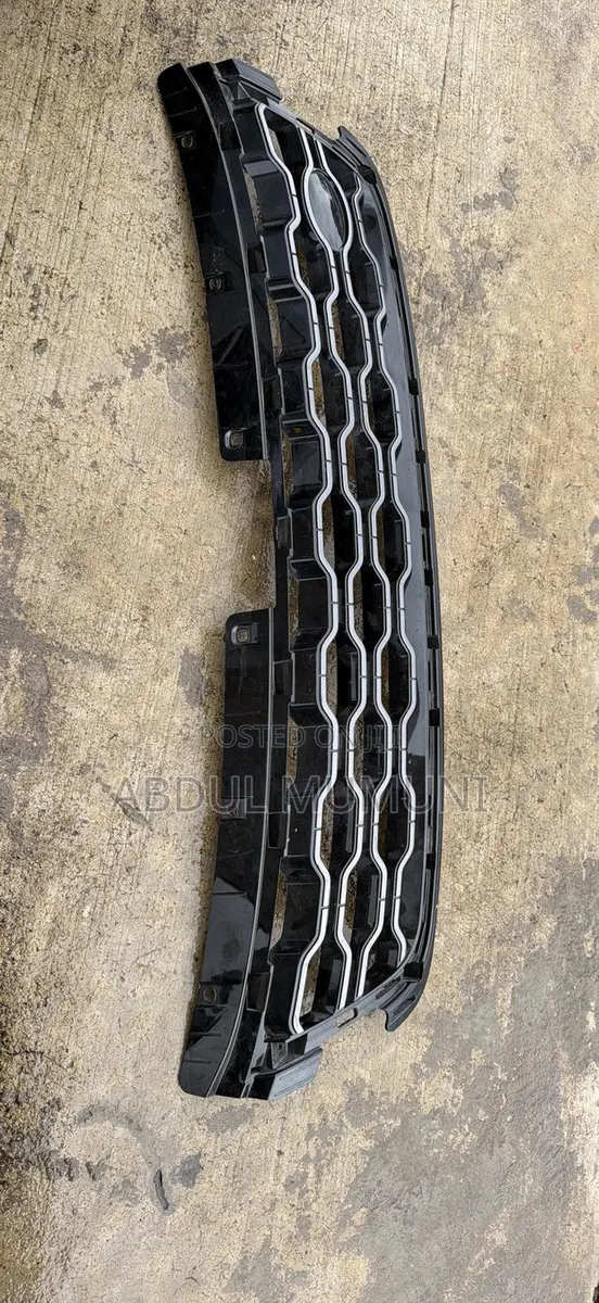 Range Rover Evogue/Velar Grill · Photo 1