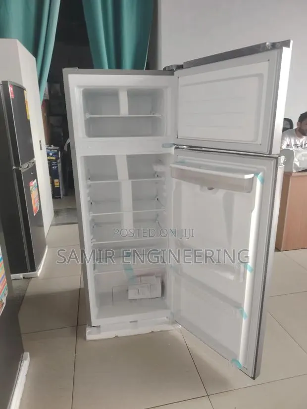 Syinix 210l: Efficiency Meets Chilled Refreshment · Photo 1