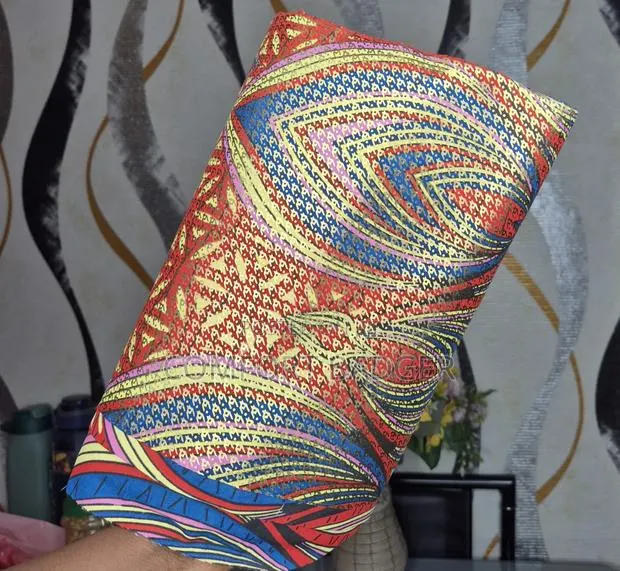 Stylish and Shiny African Print Available in 6 Yards · Photo 1