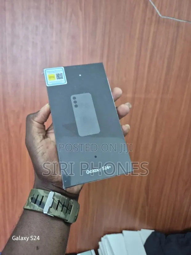 New Samsung Galaxy S24+ 256 GB Gray · Photo 1