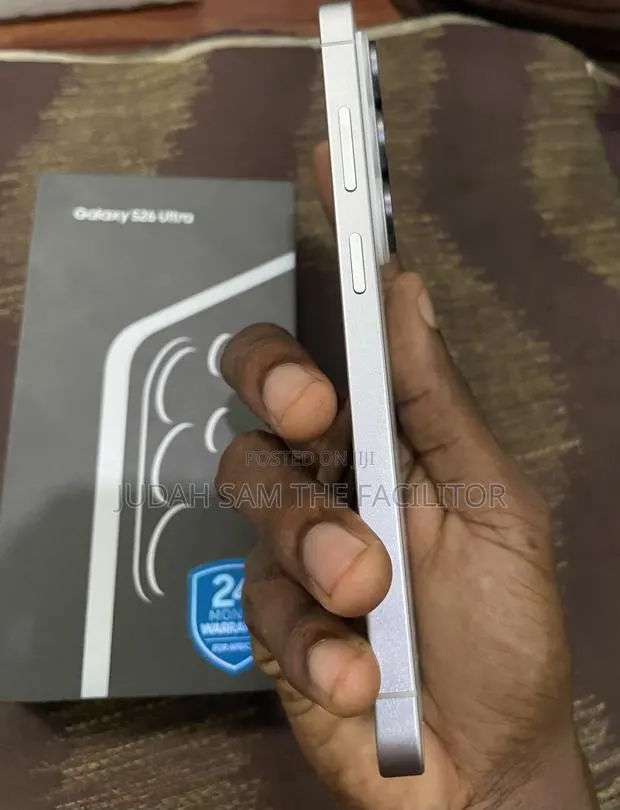 New Samsung Galaxy S26 Ultra 5G 256 GB White · Photo 1