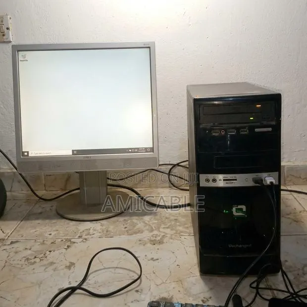 Desktop Computer HP 200 G4 2GB Intel HDD+SSD 140GB · Photo 1