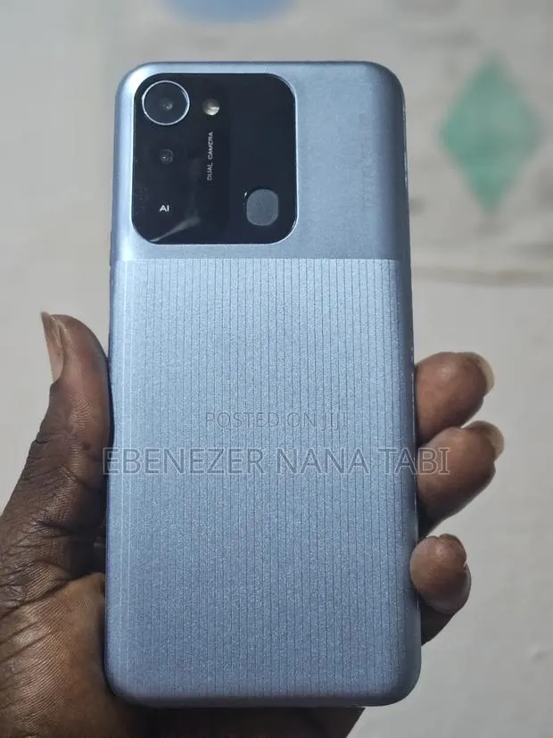 Tecno Spark 8C 64 GB Blue · Photo 1