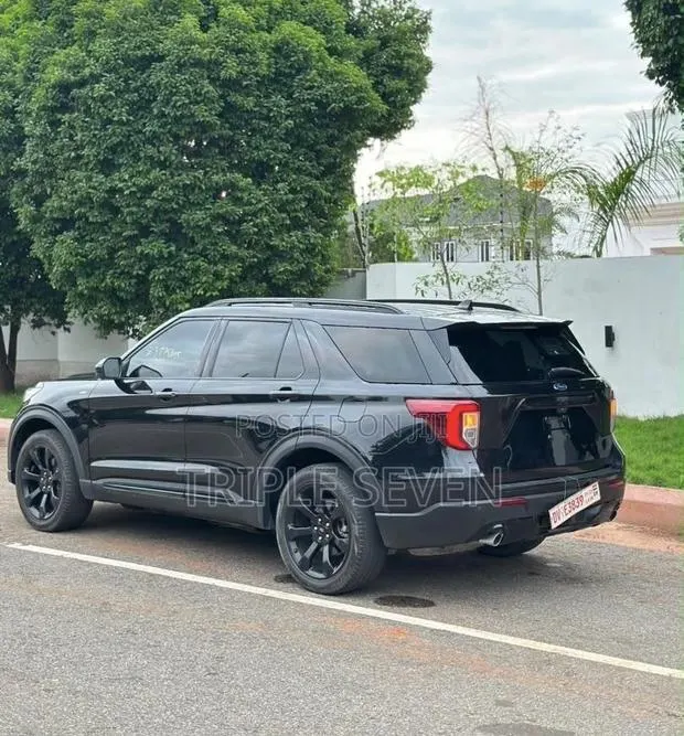 Ford Explorer ST-Line 4WD 2025 Black · Photo 1