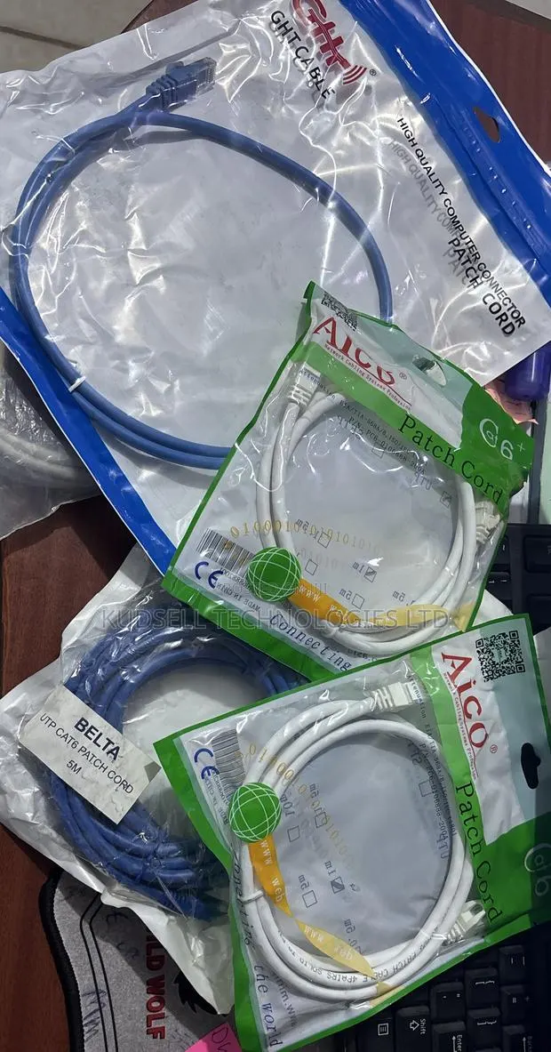 1m Cat 6 Patch Cord · Photo 1