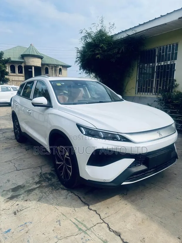 New BYD Song Pro DM-i 2025 White · Photo 1