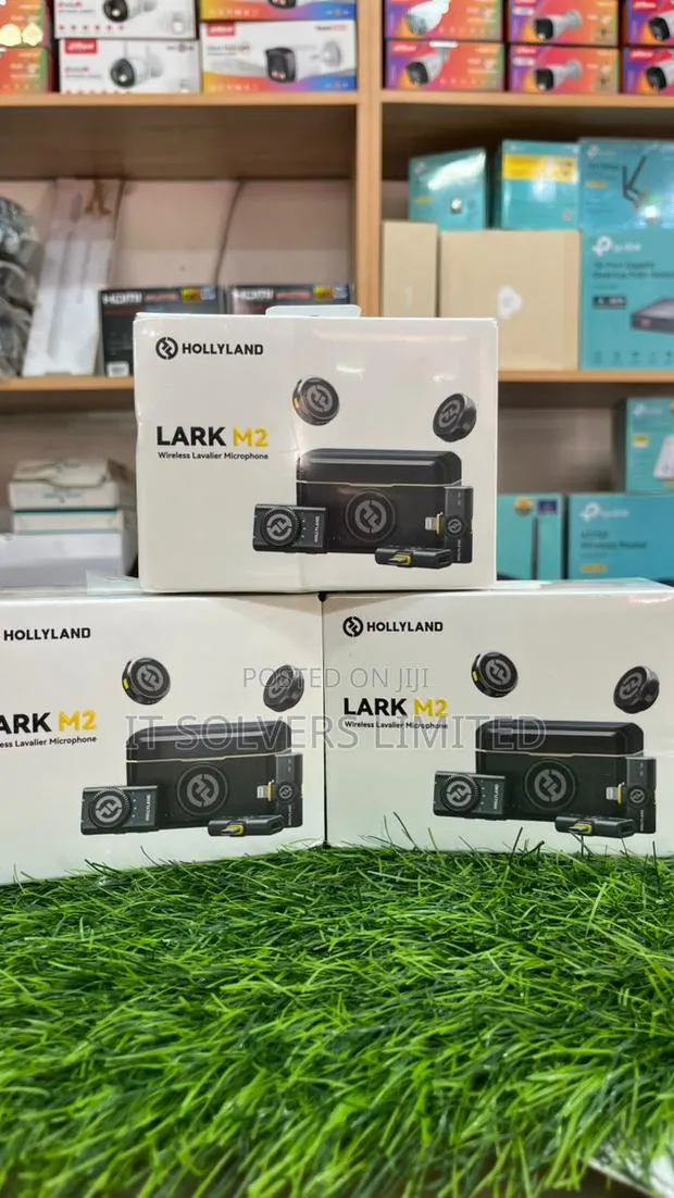 Hollyland Lark M2 Wireless Microphone · Photo 1