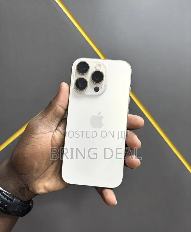Apple iPhone 16 Pro Max 512 GB Gold · Photo 1