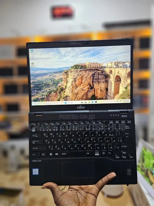 Laptop Fujitsu Lifebook U938 8GB Intel Core i5 SSD 256GB