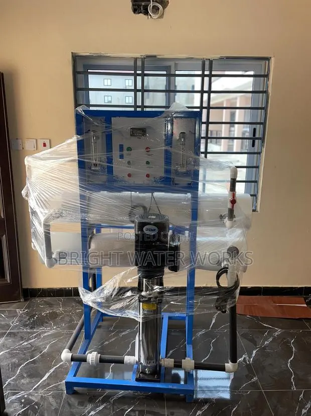 Water Plants ( R.O System ) Water Treatment Machine · Photo 1
