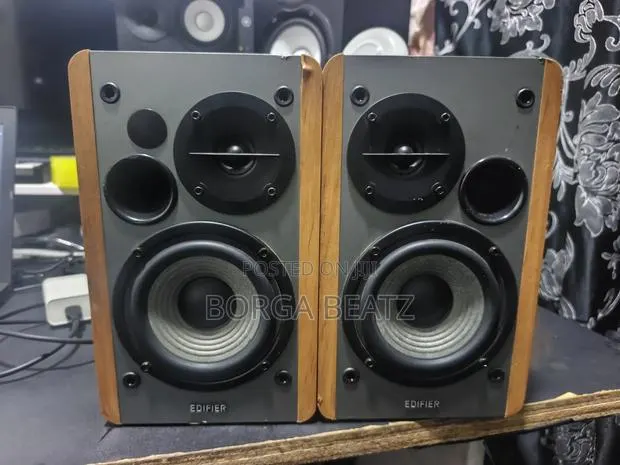 Edifier Studio Monitors · Photo 1