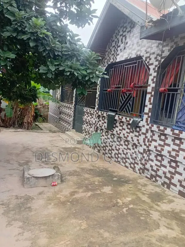 Furnished 5bdrm House in Kwabre for sale · Photo 1
