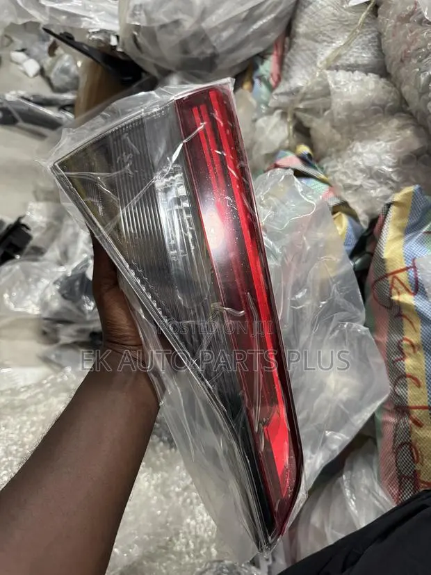 Honda Civic Boot Light 2022 2023 2024 2025 · Photo 1