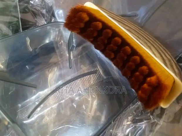 Facial Contour & Lymphatic Drainage Brush · Photo 1