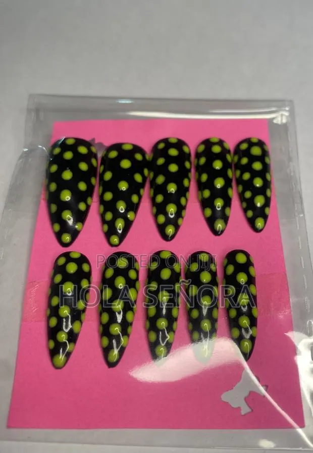 Handmade Press on Nails · Photo 2