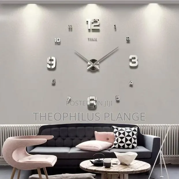Frameless Wall Clock · Photo 1