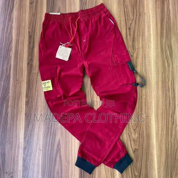 Quality Cargo Trousers · Photo 1