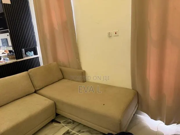 Sofa Is Lshape · Photo 1
