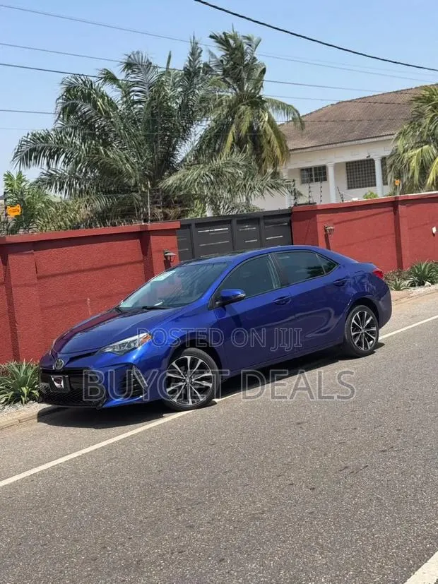 Toyota Corolla XSE 4dr Sedan (1.8L 4cyl CVT) 2017 Blue · Photo 1