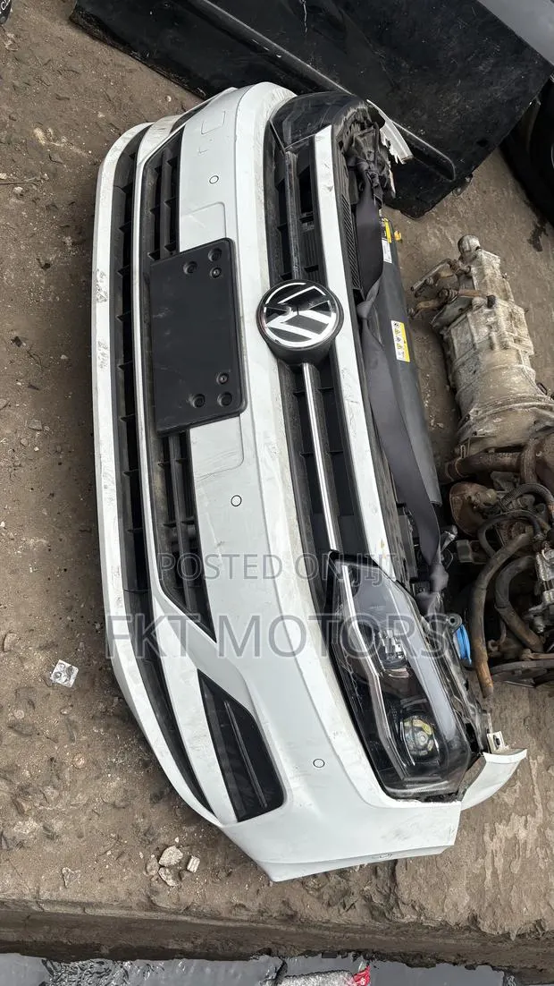 Volkswagen VW Polo Front Cut 2018,2019,2020,2021,2022,2023 · Photo 1