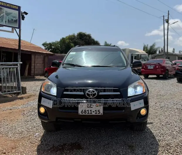 Toyota RAV4 2012 Black · Photo 1