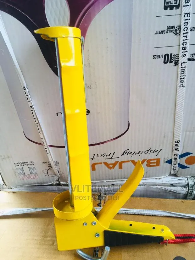 Chuck Silicone Gun · Photo 1