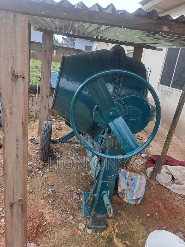 Concrete Mixer Machine · Photo 1