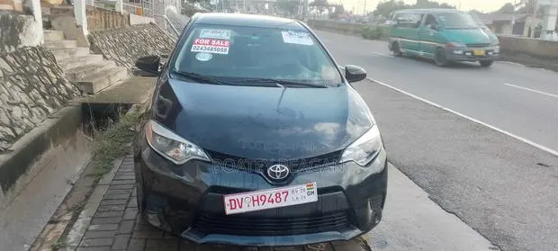 Toyota Corolla LE 4dr Sedan (1.8L 4cyl CVT) 2016 Black · Photo 1