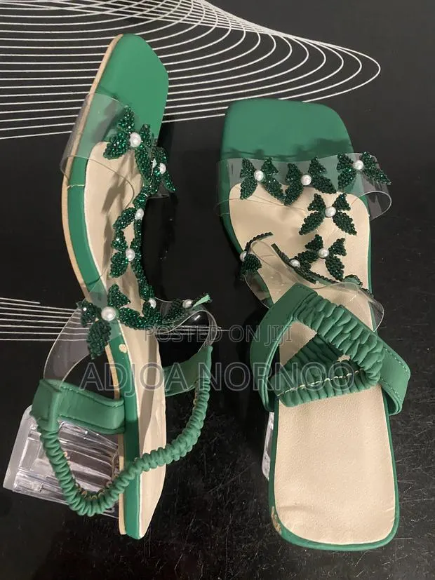 Ladies Shoes · Photo 1
