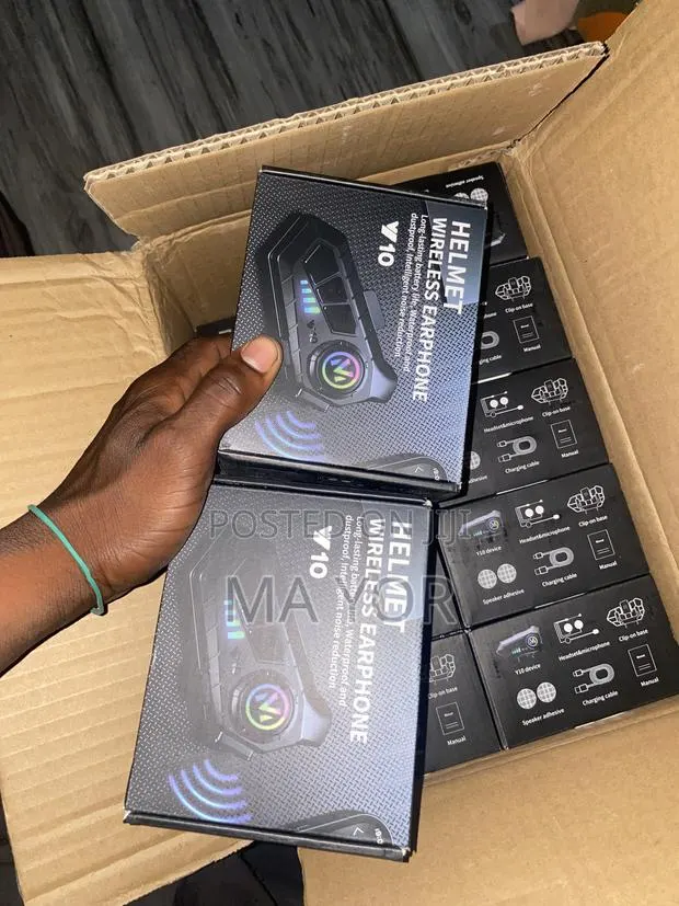 Helmet Bluetooth Intercom · Photo 1