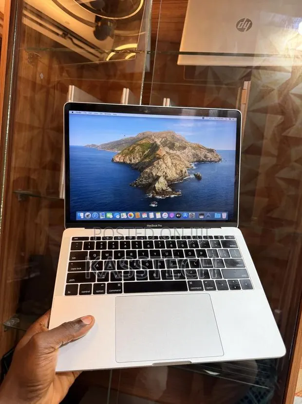 Laptop Apple MacBook Pro 8GB Intel Core i5 SSD 256GB · Photo 1
