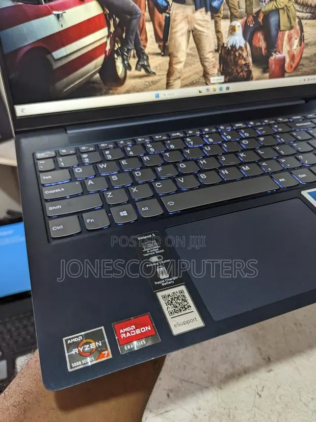 Laptop Lenovo IdeaPad 500S 16GB AMD Ryzen 5 SSD 512GB · Photo 1