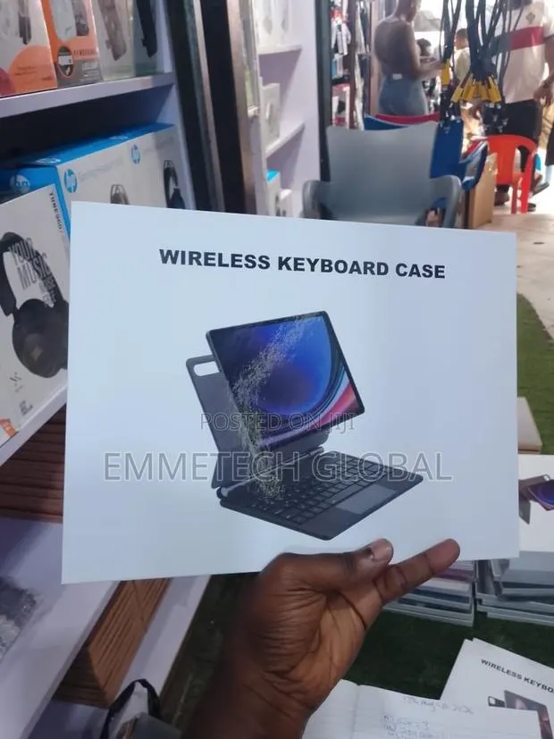 Samsung S10/S10 Lite Magic Keyboard · Photo 1