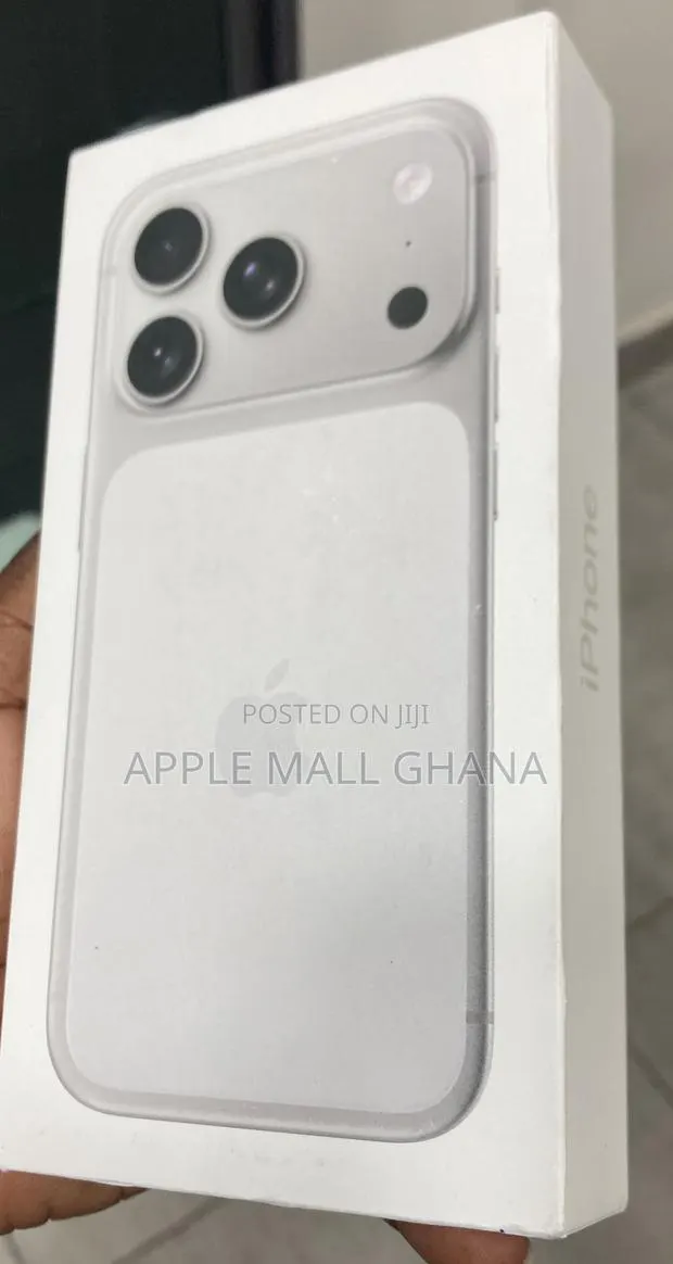 New Apple iPhone 17 Pro Max 256 GB Silver · Photo 1