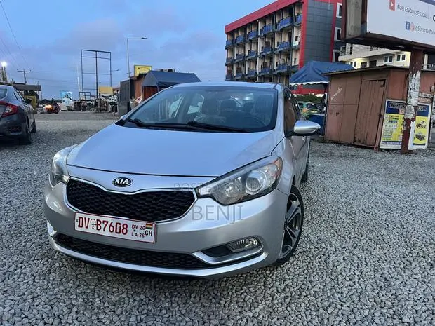 Kia Forte 2015 Silver · Photo 1