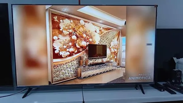 Color, Clarity, and Control – 50” Qled Smart Tv · Photo 1