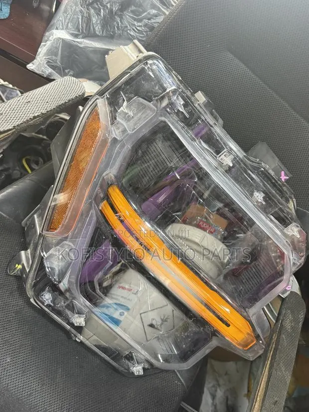 Ford F150 2022 Headlight · Photo 1