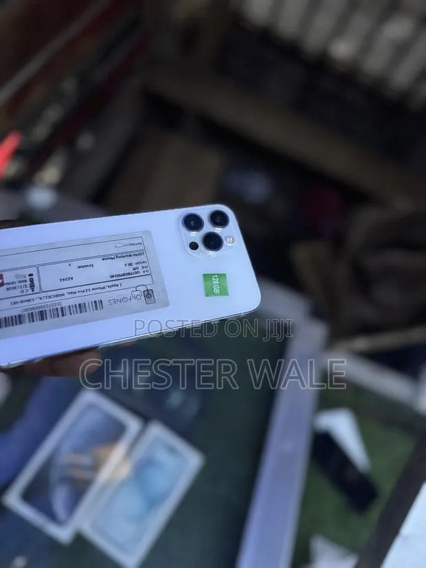 Apple iPhone 12 Pro Max 128 GB White · Photo 1